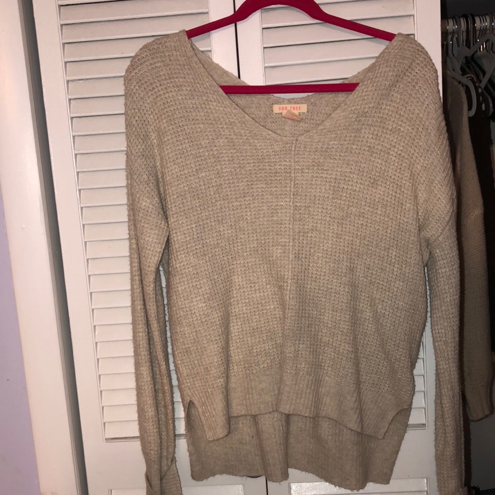 Cute light gray sweater